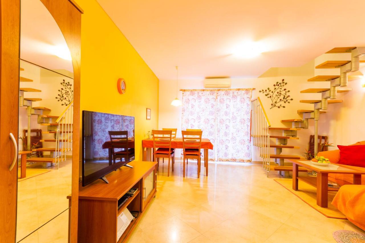 Apartments Viva กอร์จูลา ภายนอก รูปภาพ